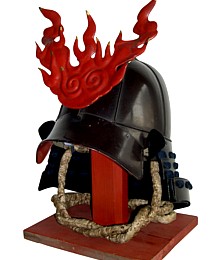 самурайский шлем КАБУТО с маэтатэ в виде пламени, эпоха Муромати